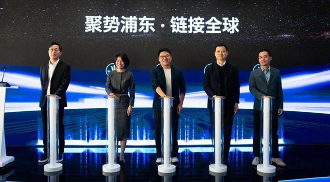 R AR眼镜明年推出；利亚德首款AR眼镜开启预售凯发k8一触即发XREAL首款A